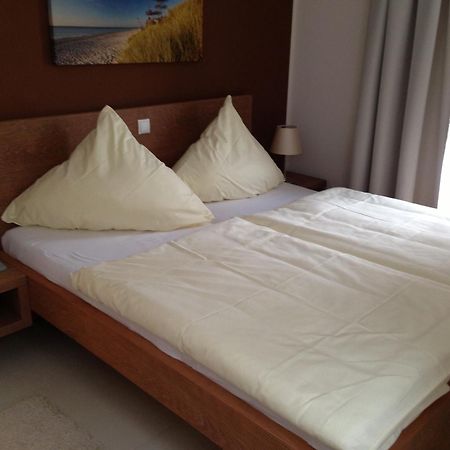 Ostsee Lodges Mit Wellnessbereich Timmendorfer Strand Bagian luar foto