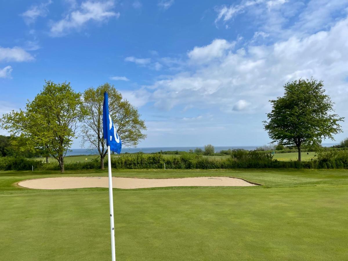 Ostsee Lodges Mit Wellnessbereich Timmendorfer Strand Bagian luar foto