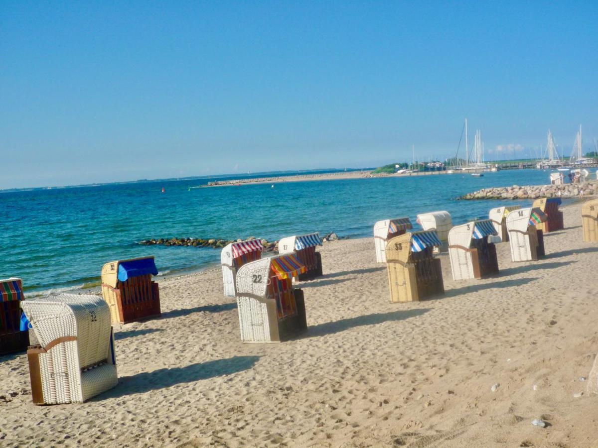 Ostsee Lodges Mit Wellnessbereich Timmendorfer Strand Bagian luar foto